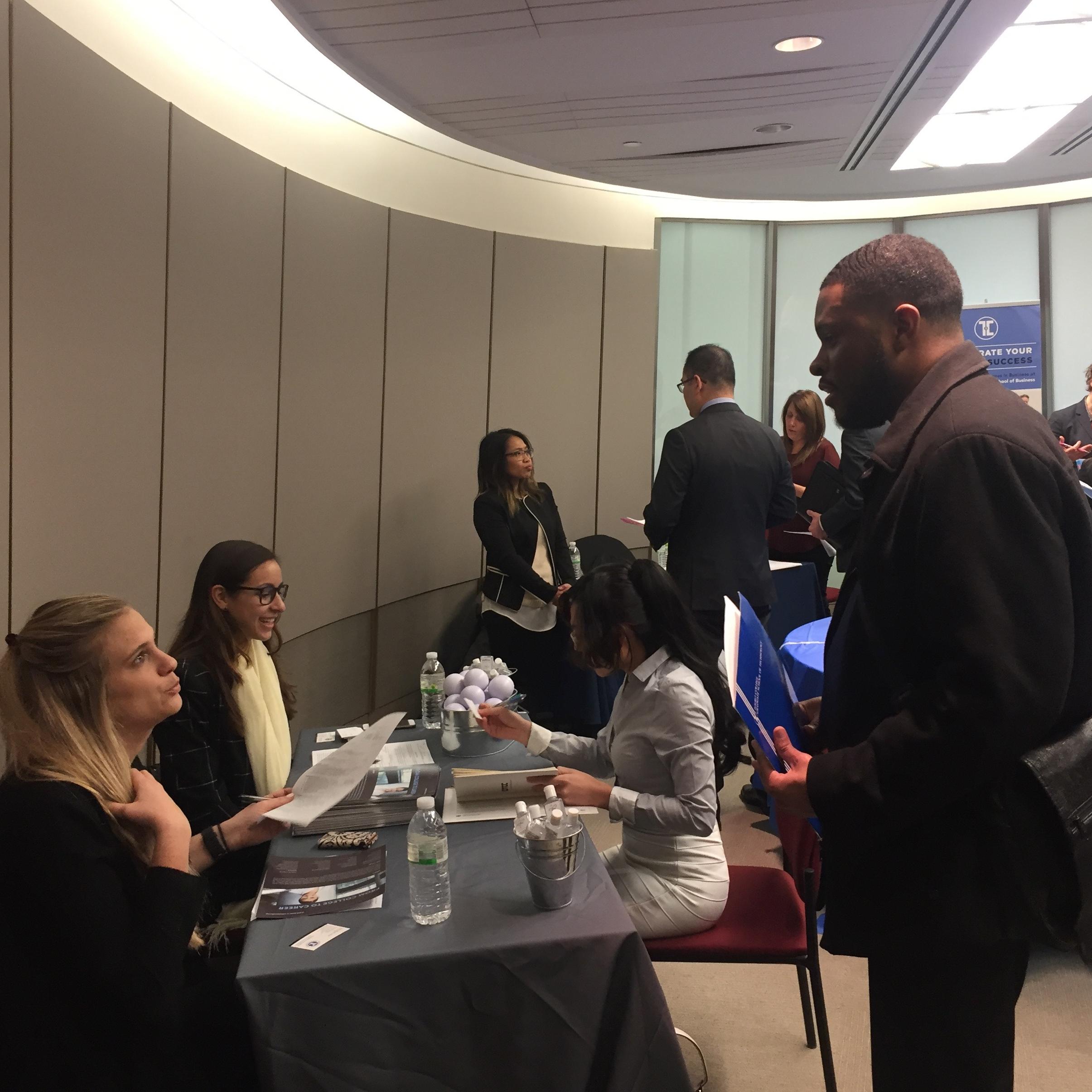 GSB students and alum met with a variety of high-profile employers at GSB's 2017 Career Fair. 